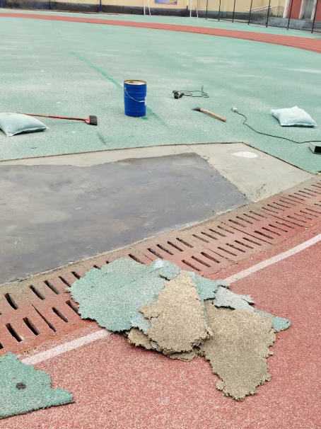 安阳球场翻新维修补、球场翻新修补改造